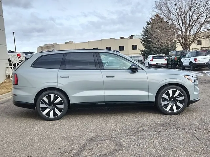 2025 Volvo EX90 Twin Motor Ultra photo 1