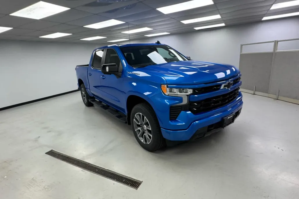 2025 Chevrolet Silverado 1500 RST photo 1