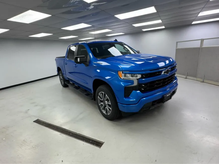 2025 Chevrolet Silverado 1500 RST photo 1