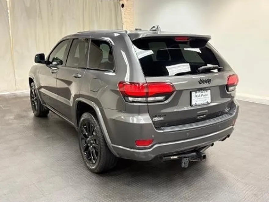 2019 Jeep Grand Cherokee Altitude photo 1