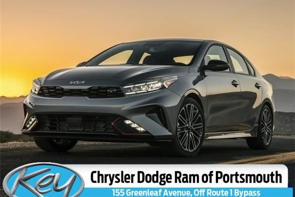2023 Kia Forte LXS photo 1