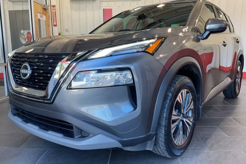 2023 Nissan Rogue SV photo 1