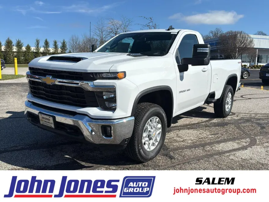 2025 Chevrolet Silverado 3500HD LT photo 1