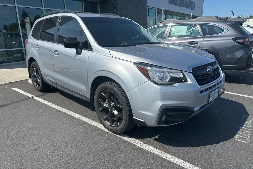 2018 Subaru Forester 2.5i Premium photo 1
