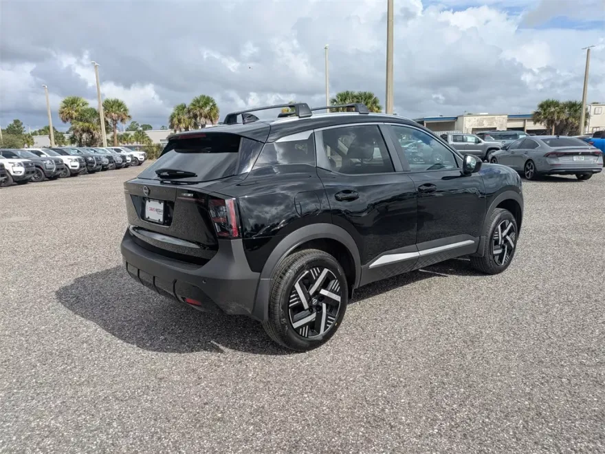 2026 Nissan Kicks SV photo 1