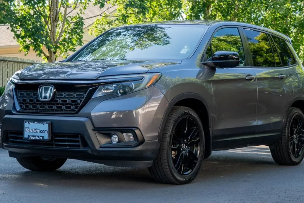 2019 Honda Passport Sport photo 1