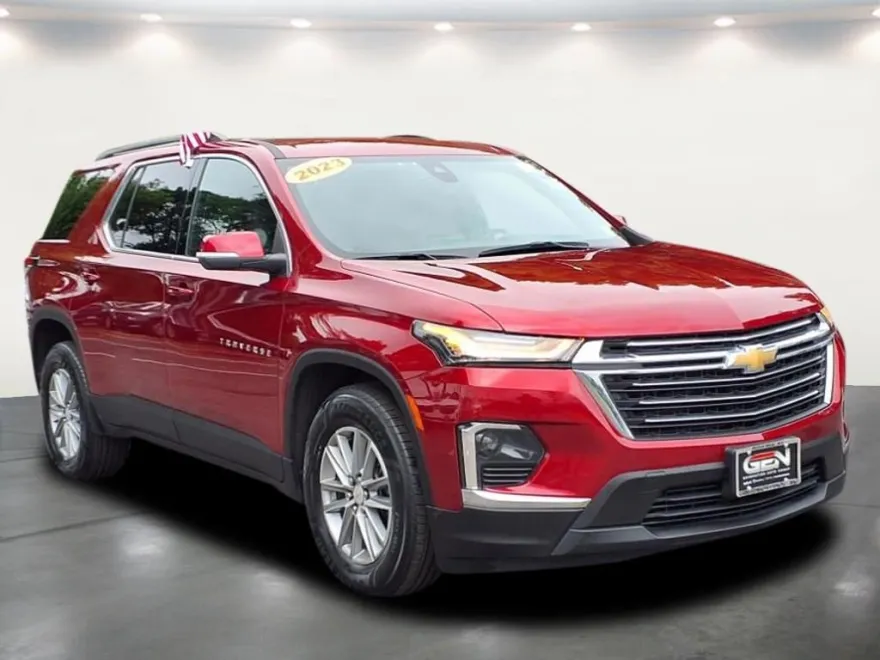 2023 Chevrolet Traverse Leather photo 1