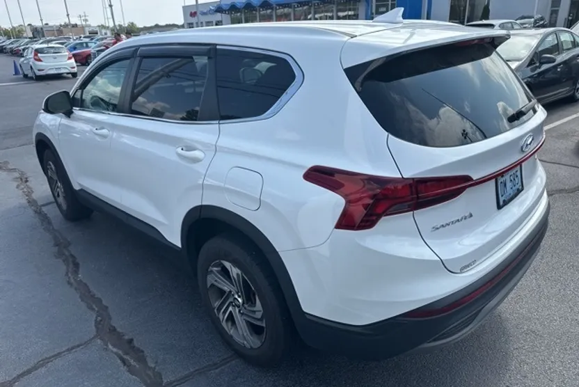 2021 Hyundai Santa Fe SE photo 1