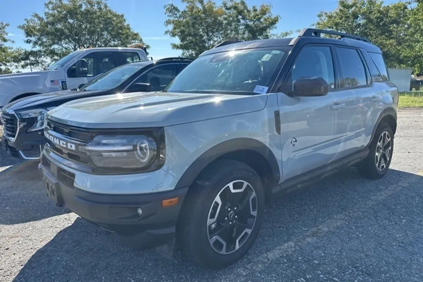 2023 Ford Bronco Sport Outer Banks photo 1