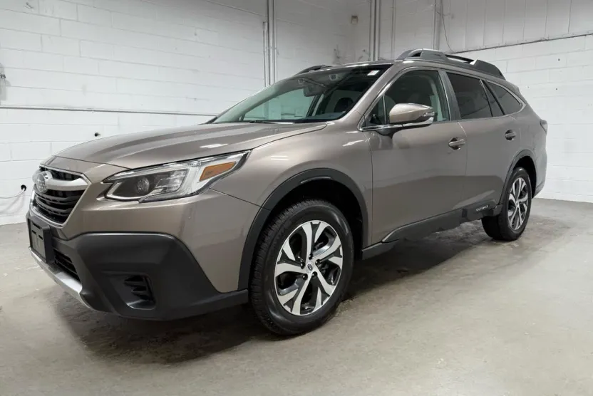 2022 Subaru Outback Limited photo 1