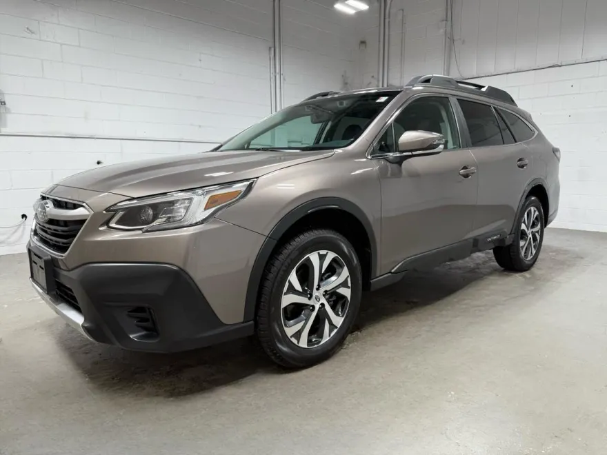 2022 Subaru Outback Limited photo 1