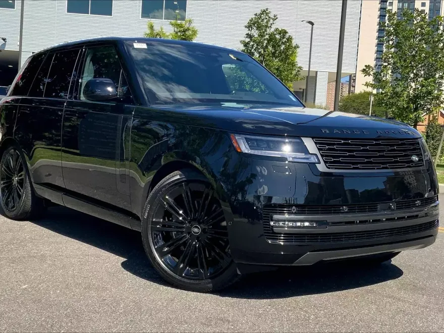 2025 Land Rover Range Rover SE photo 1