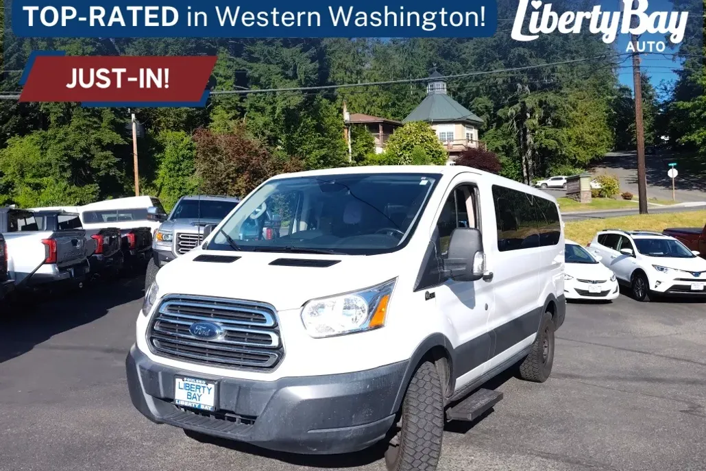 2017 Ford Transit photo 1