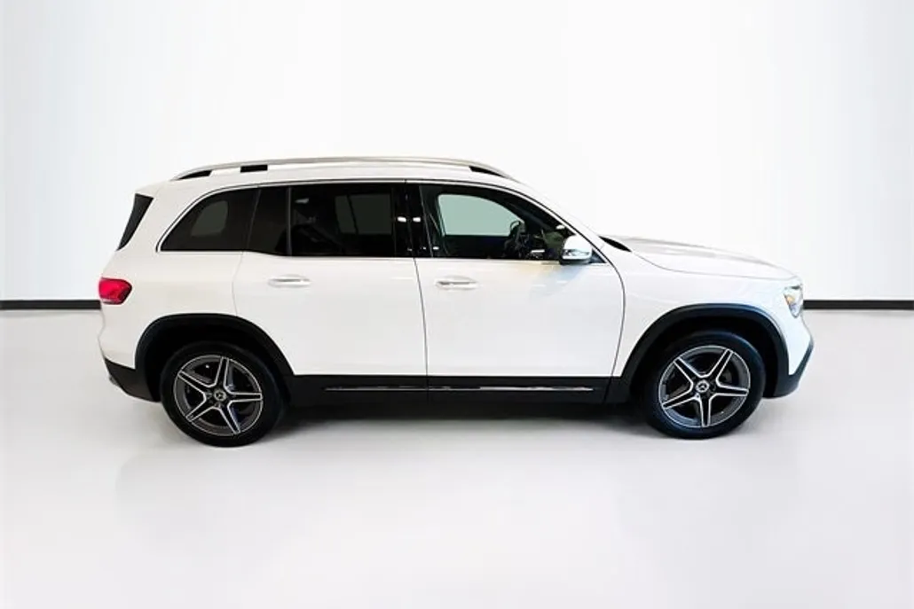 2022 Mercedes Benz GLB 250 photo 1