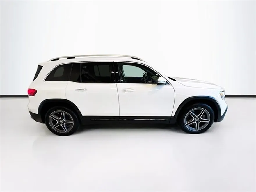 2022 Mercedes Benz GLB 250 photo 1