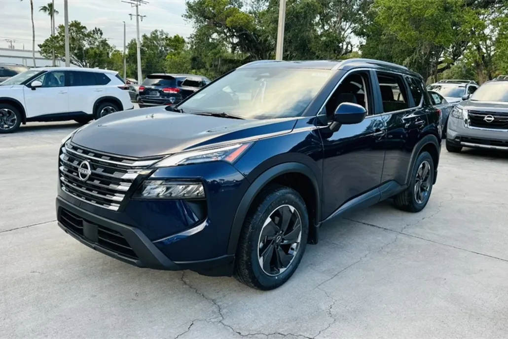 2025 Nissan Rogue SV photo 1