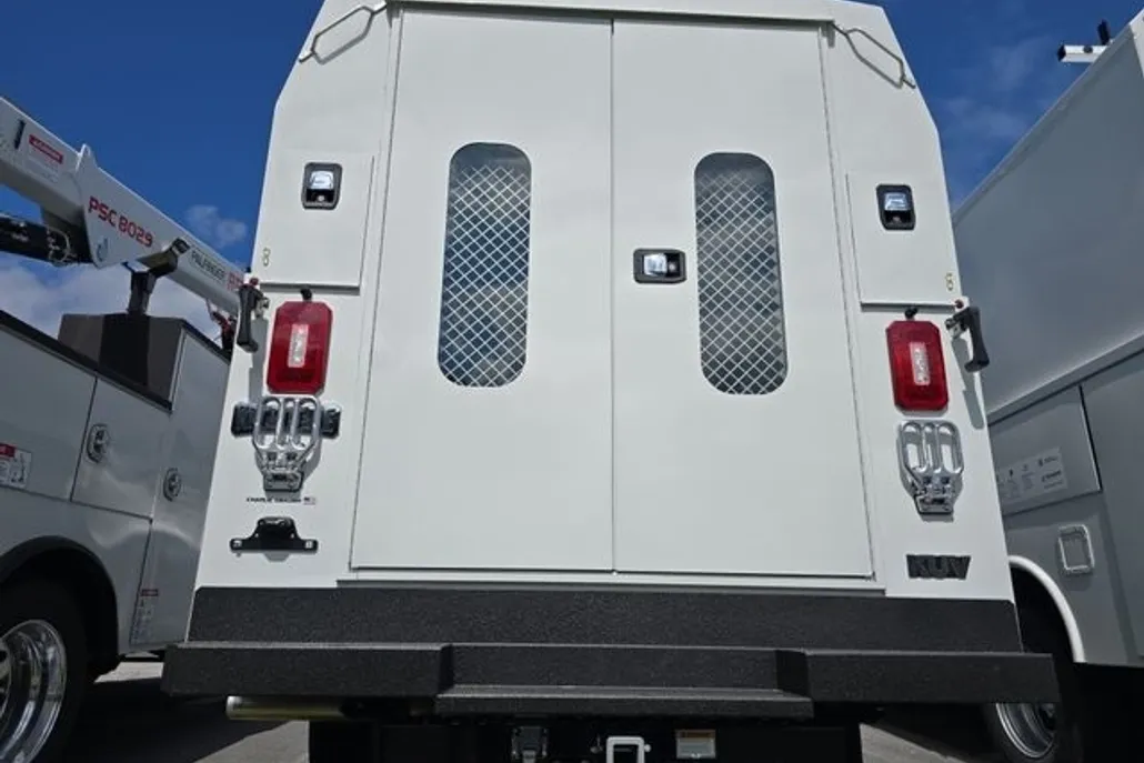 2025 Chevrolet Express 3500 Work Van photo 1