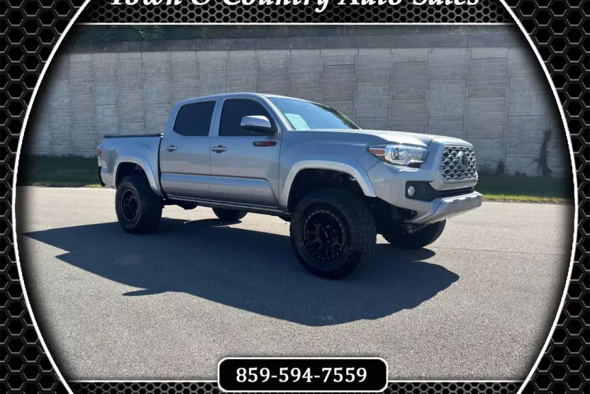 2021 Toyota Tacoma 4x4 TRD photo 1