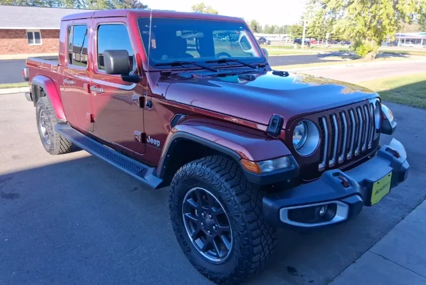 2021 Jeep Gladiator Overland photo 1
