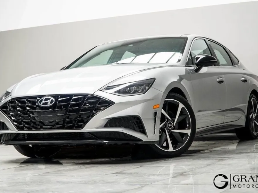 2022 Hyundai Sonata SEL Plus photo 1