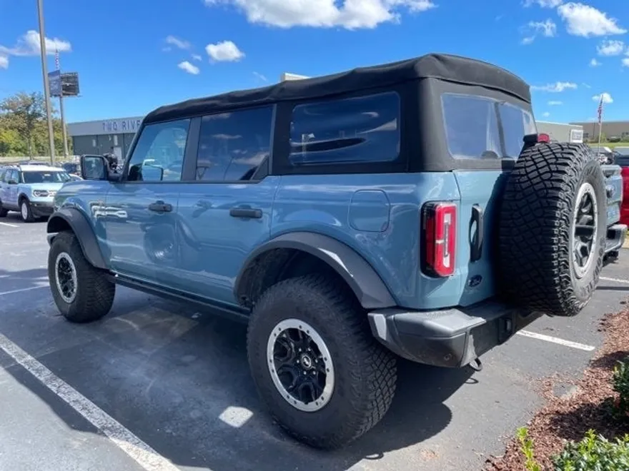 2023 Ford Bronco Badlands photo 1
