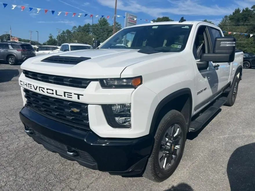 2022 Chevrolet Silverado 2500HD Custom photo 1