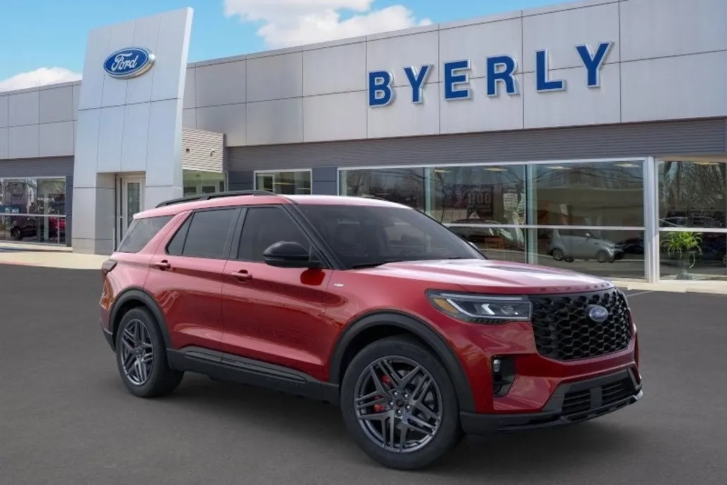 2025 Ford Explorer ST-Line photo 1
