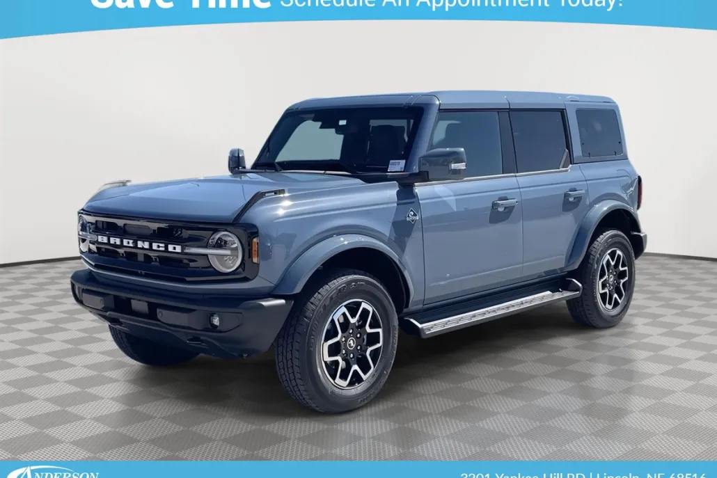 2025 Ford Bronco Outer Banks photo 1