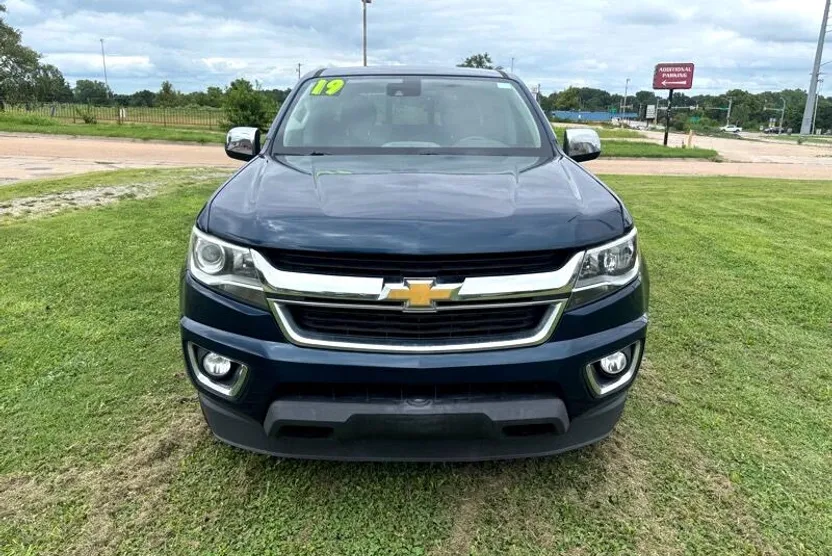 2019 Chevrolet Colorado LT photo 1