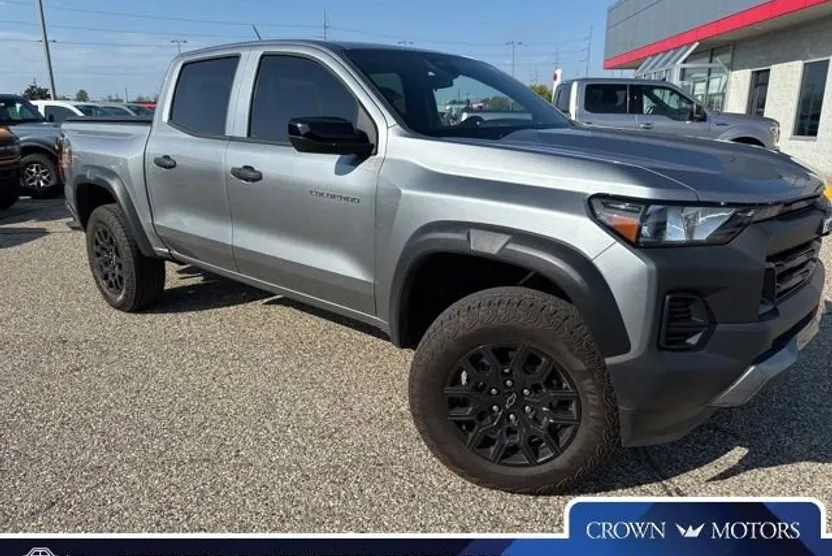 2023 Chevrolet Colorado Trail Boss photo 1