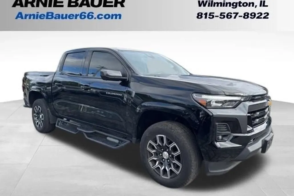 2023 Chevrolet Colorado LT photo 1