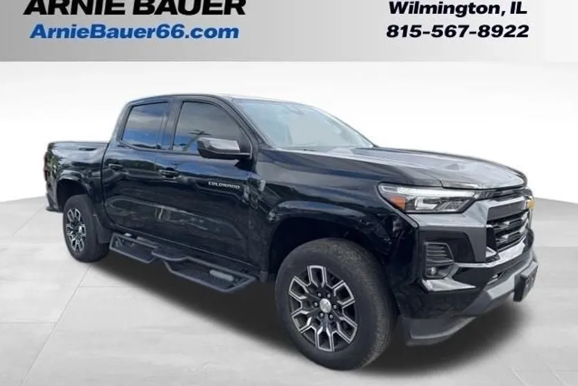 2023 Chevrolet Colorado LT photo 1