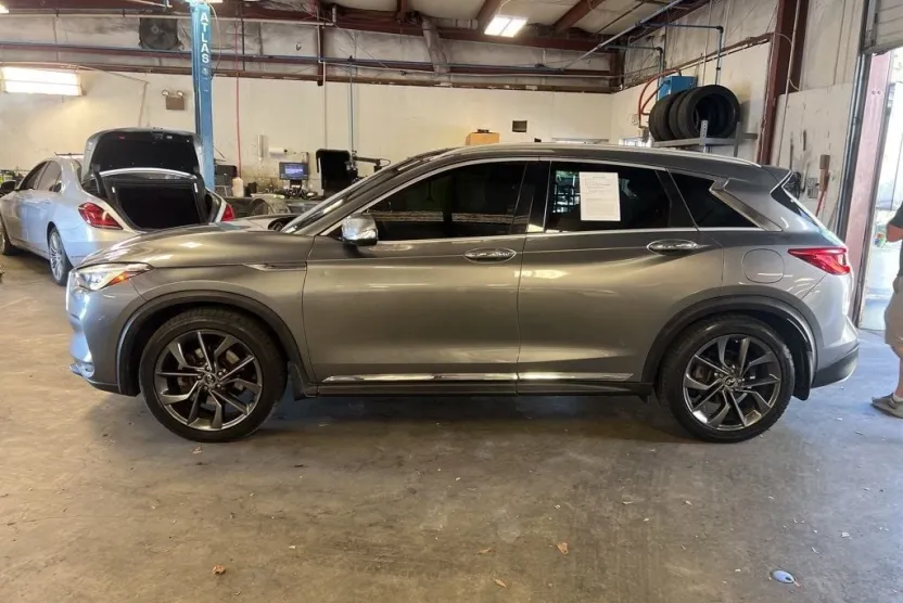 2019 Infiniti QX50 Essential photo 1