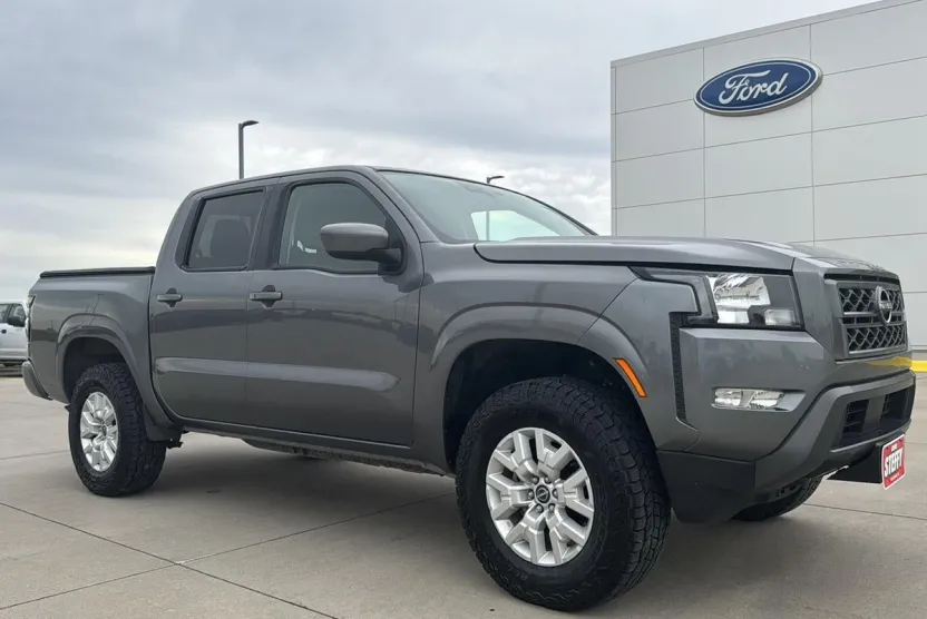 2022 Nissan Frontier SV photo 1