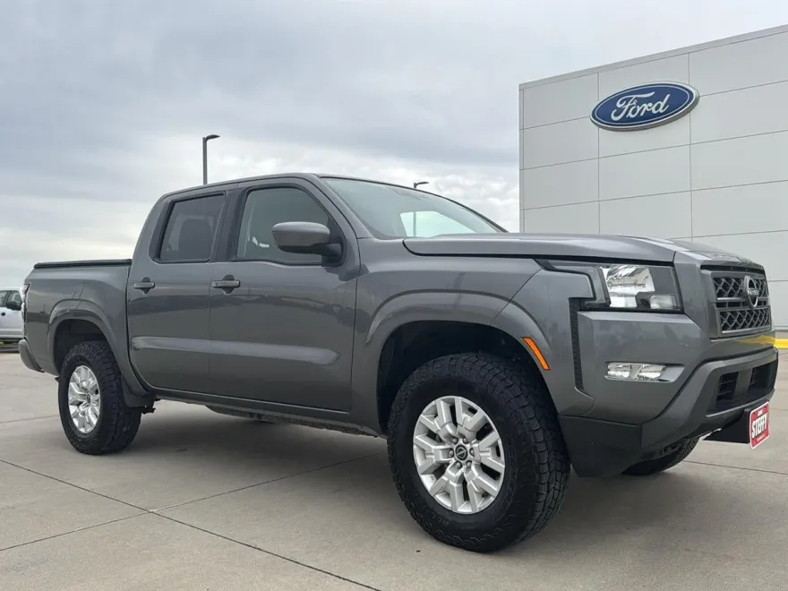 2022 Nissan Frontier SV photo 1