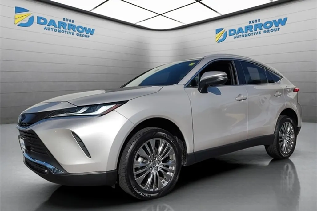 2022 Toyota Venza XLE photo 1