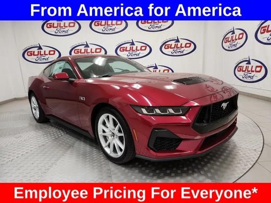 2025 Ford Mustang GT photo 1