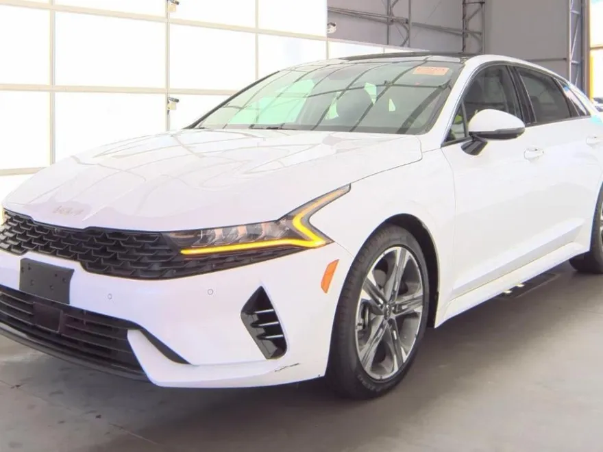 2023 Kia K5 EX photo 1