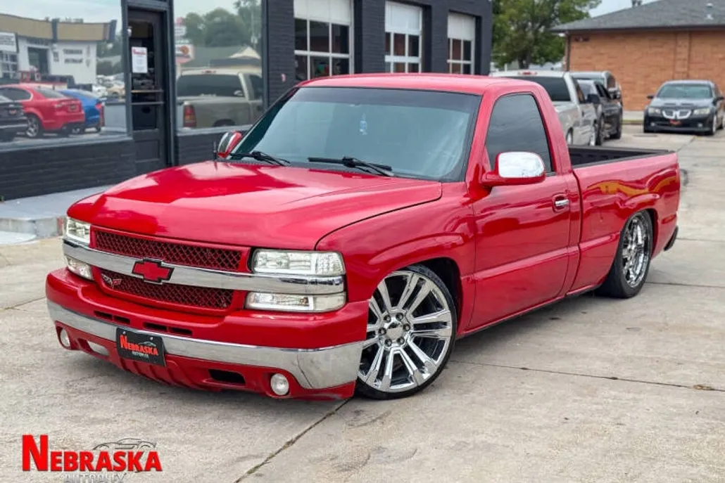 2002 Chevrolet Silverado 1500 photo 1
