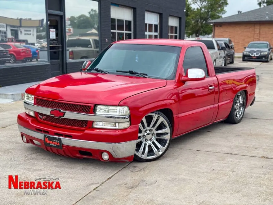 2002 Chevrolet Silverado 1500 photo 1