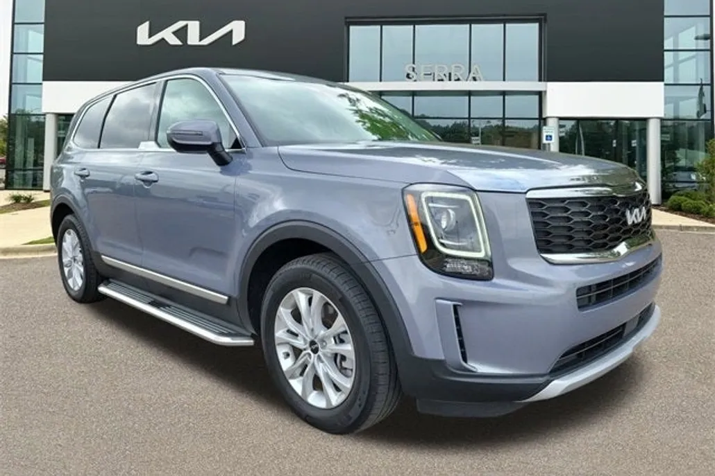 2022 Kia Telluride LX photo 1