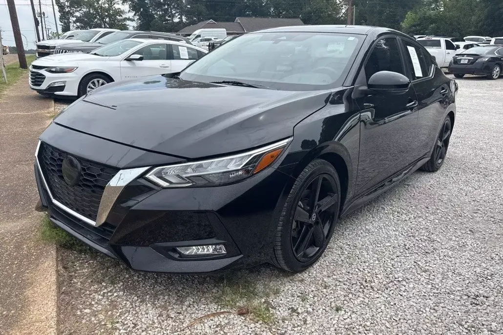 2023 Nissan Sentra SR photo 1