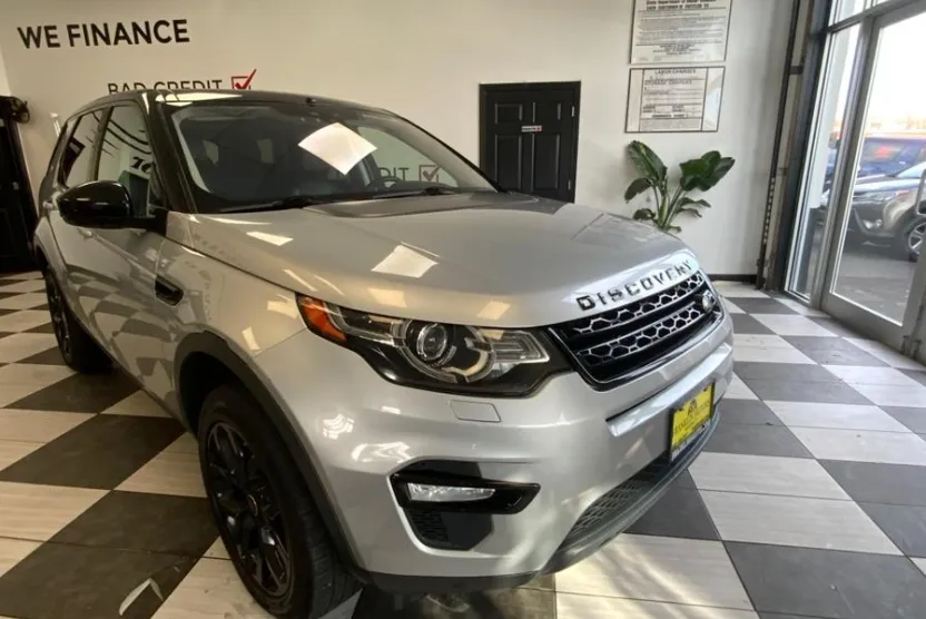 2016 Land Rover Discovery Sport HSE photo 1
