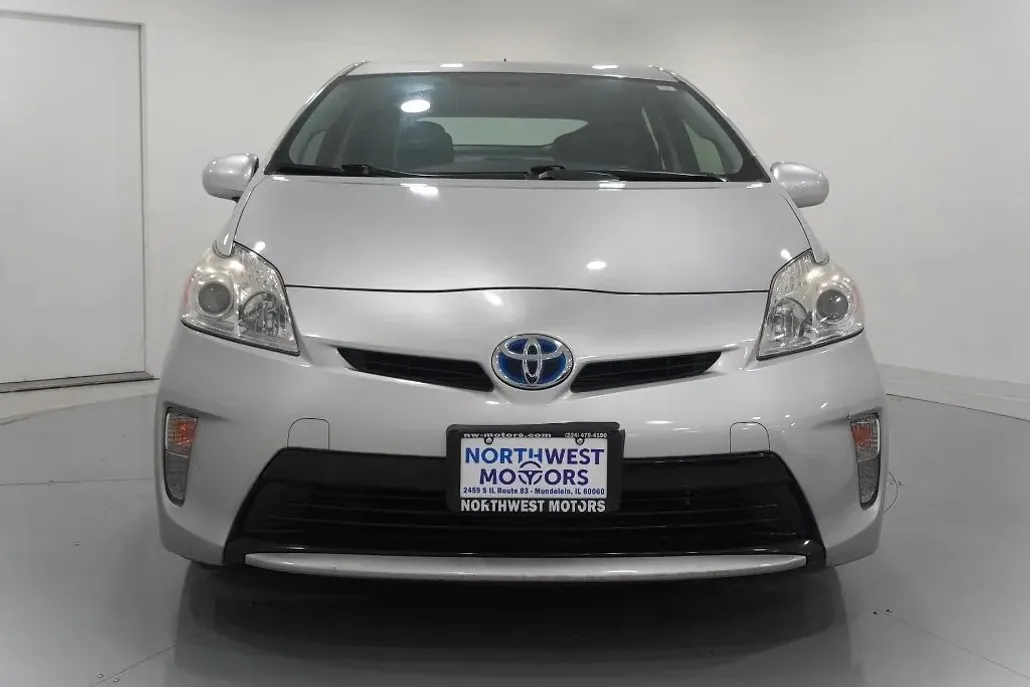 2013 Toyota Prius Four photo 1