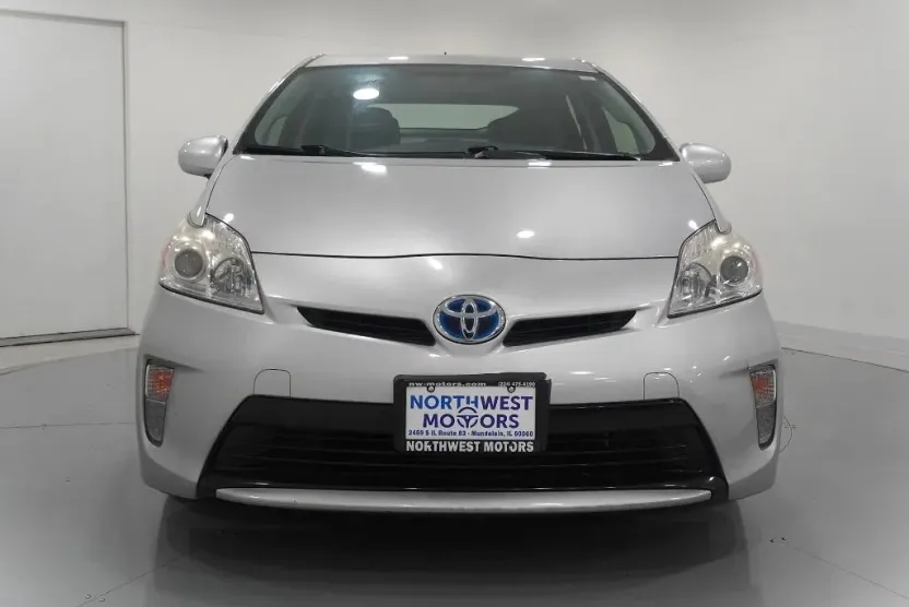 2013 Toyota Prius Four photo 1