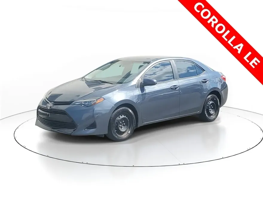 2019 Toyota Corolla LE photo 1