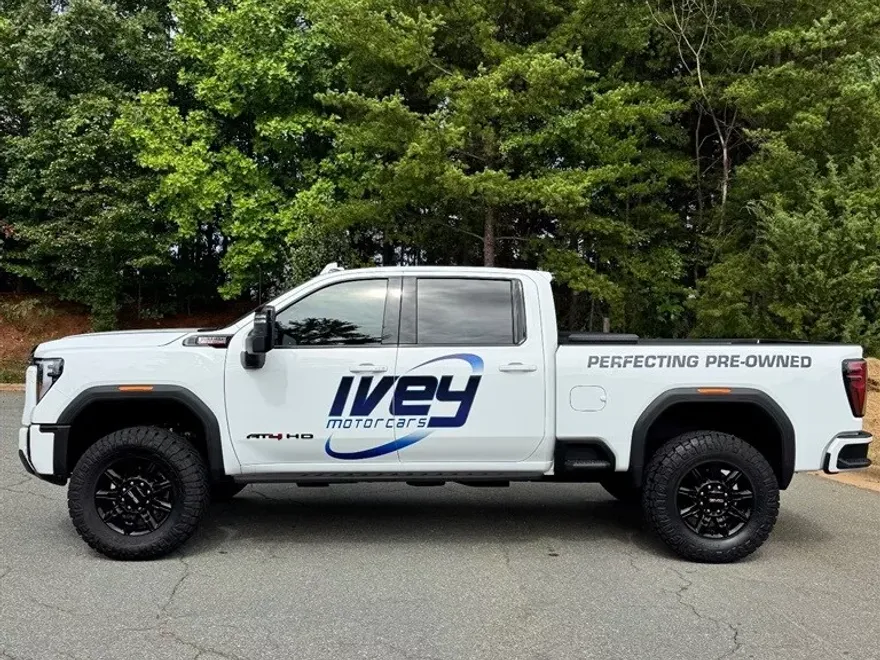 2024 Gmc Sierra HD AT4 photo 1