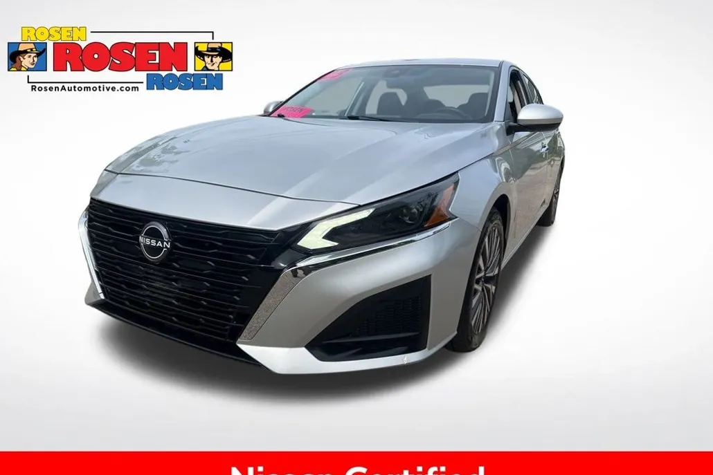 2023 Nissan Altima 2.5 SV photo 1