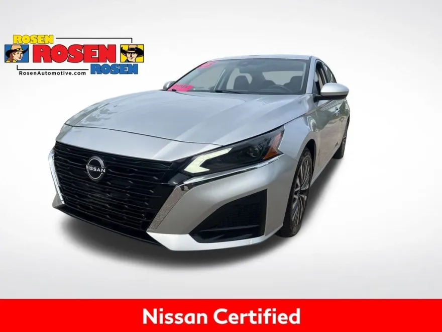 2023 Nissan Altima 2.5 SV photo 1