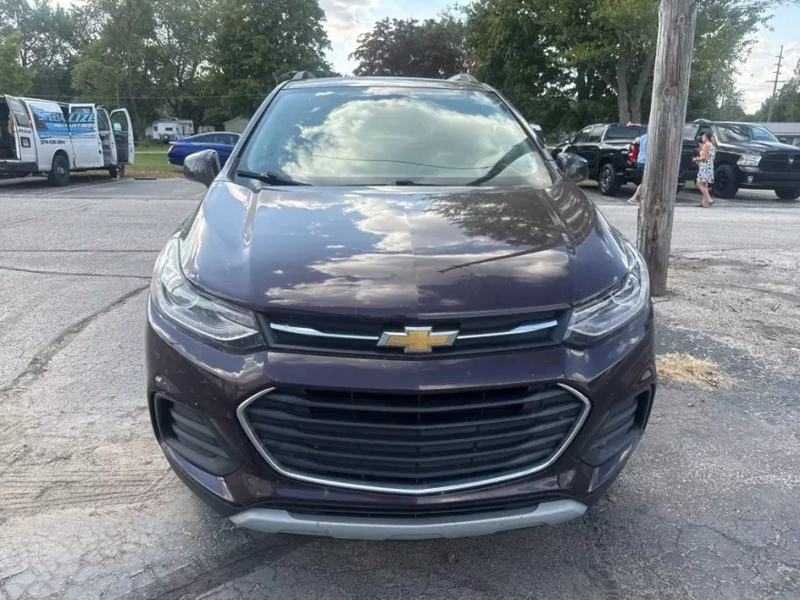 2020 Chevrolet Trax LT photo 1